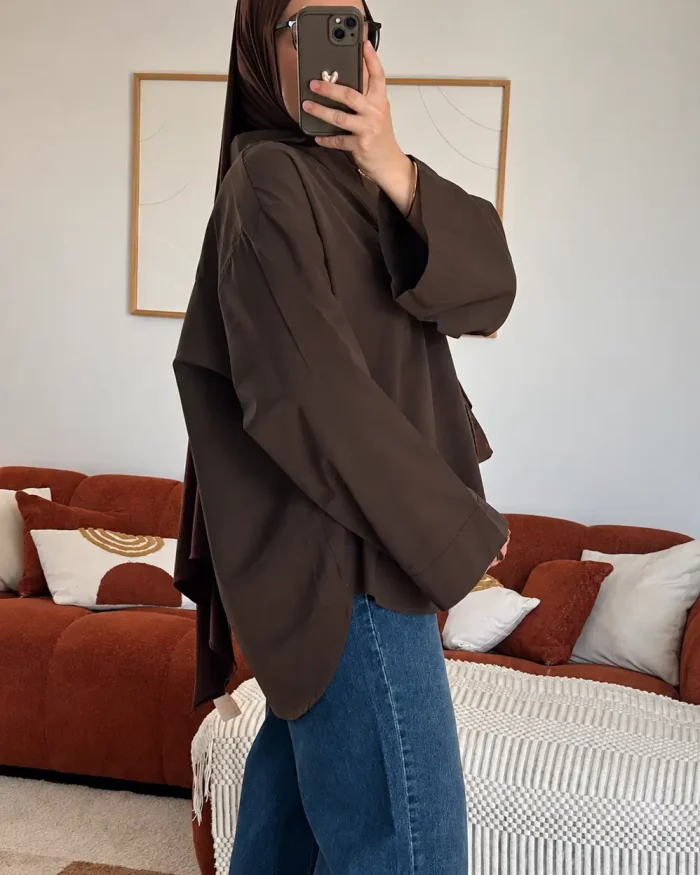 Polo col V oversize | Marron – Image 4