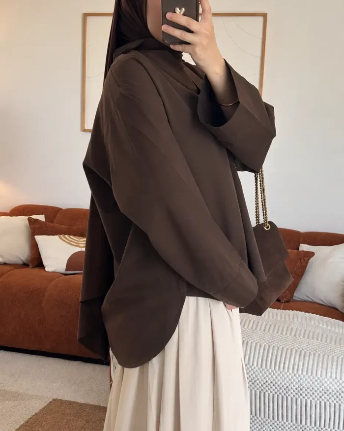 Polo col V oversize | Marron – Image 3